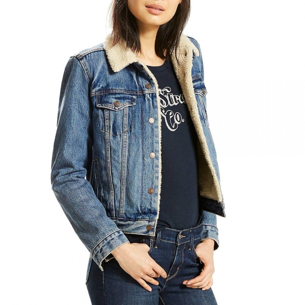 Levi’s • Classic Sherpa Trucker Jean Jacket XS